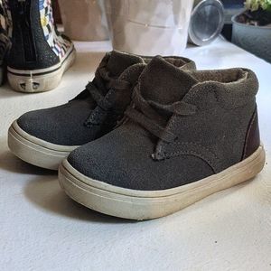 Suede boys shoes